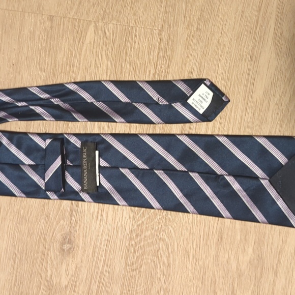 Banana Republic necktie - Picture 3 of 3